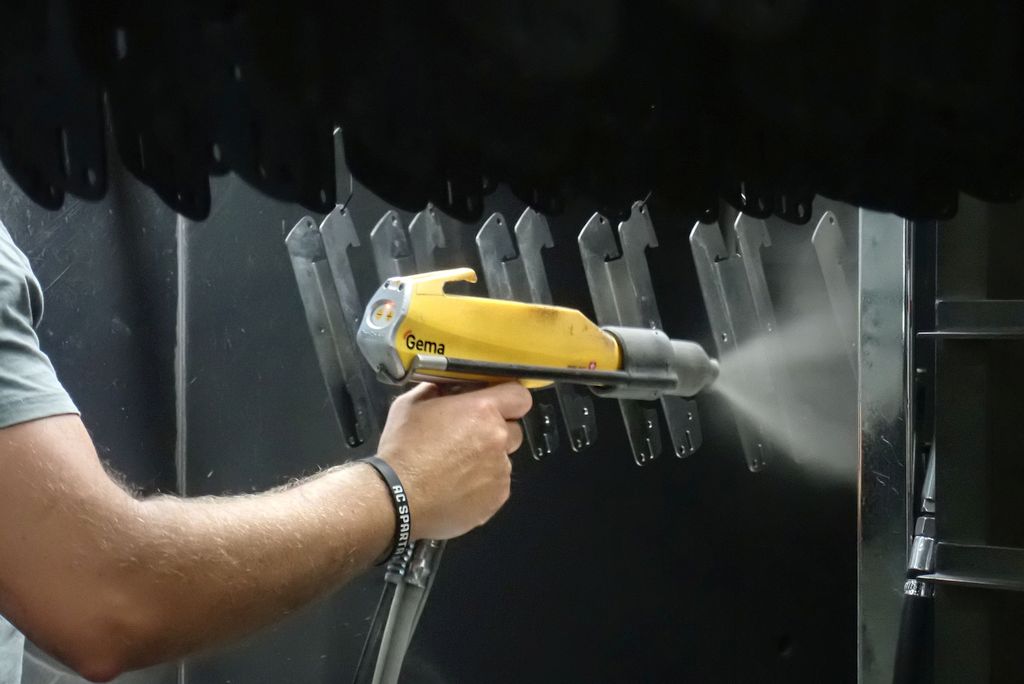 Prášková lakovna (1)